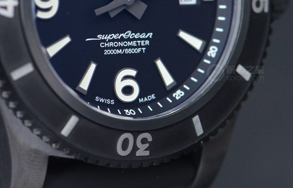 百年灵推出全新超级海洋系列潜水腕表