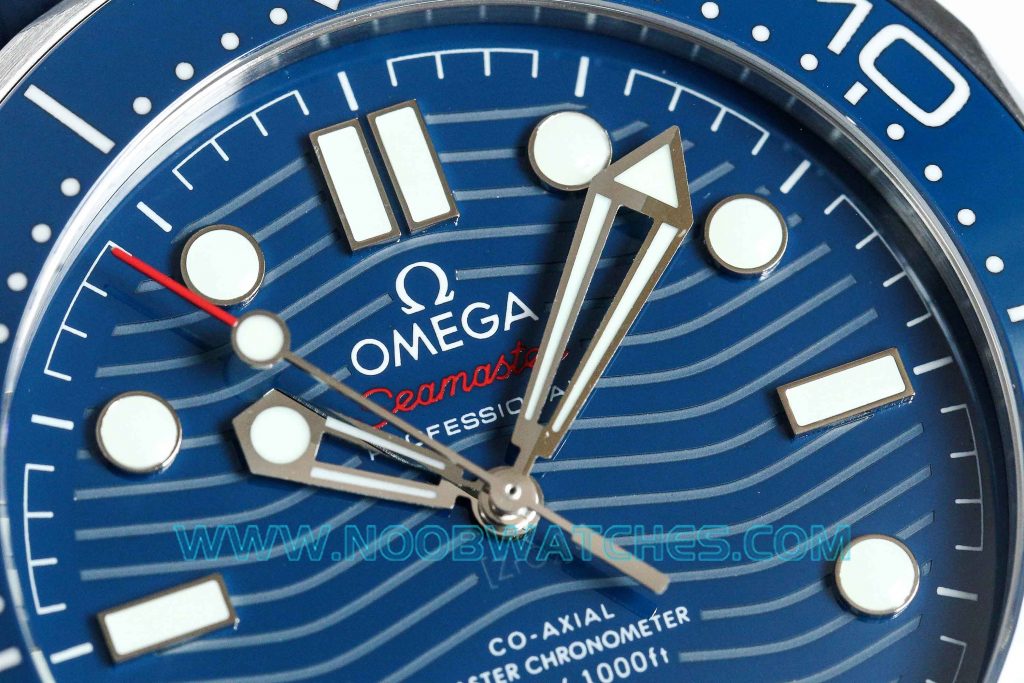 VS厂欧米茄新海马300系列42MM蓝面篮圈陶瓷盘腕表评测