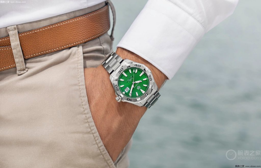 泰格豪雅竞潜系列两款新品翡翠绿盘腕表插图5