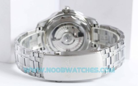 VS厂中秋推出新品-欧米茄新海马系列「熊猫色」白陶瓷表盘新品