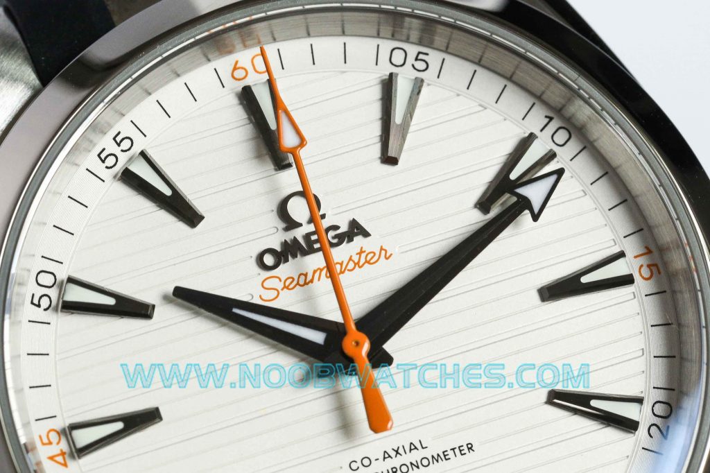 VS厂欧米茄海马系列AquaTerra150米白橙腕表会不会一眼假