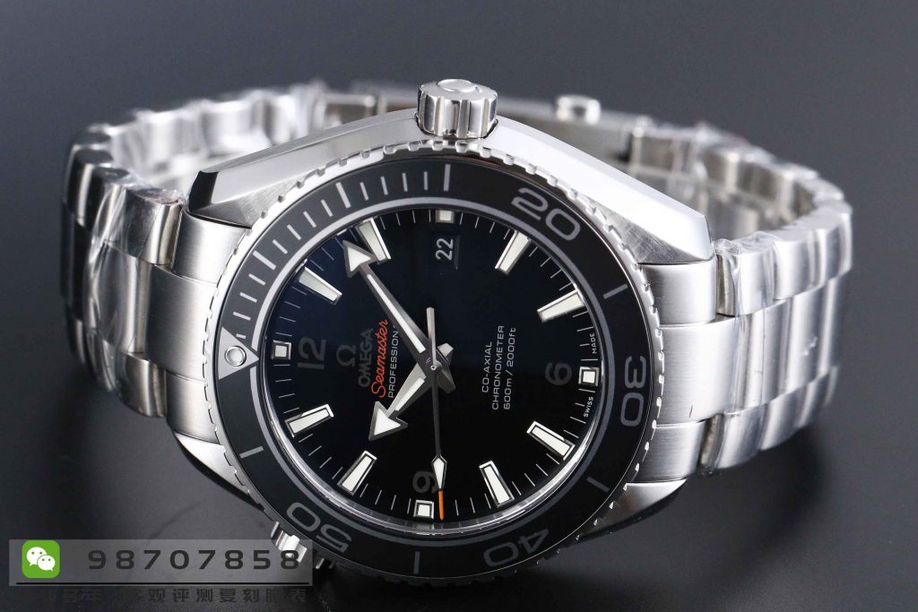 VS厂欧米茄海马系列600M钢字钢带42MM腕表做工如何插图2