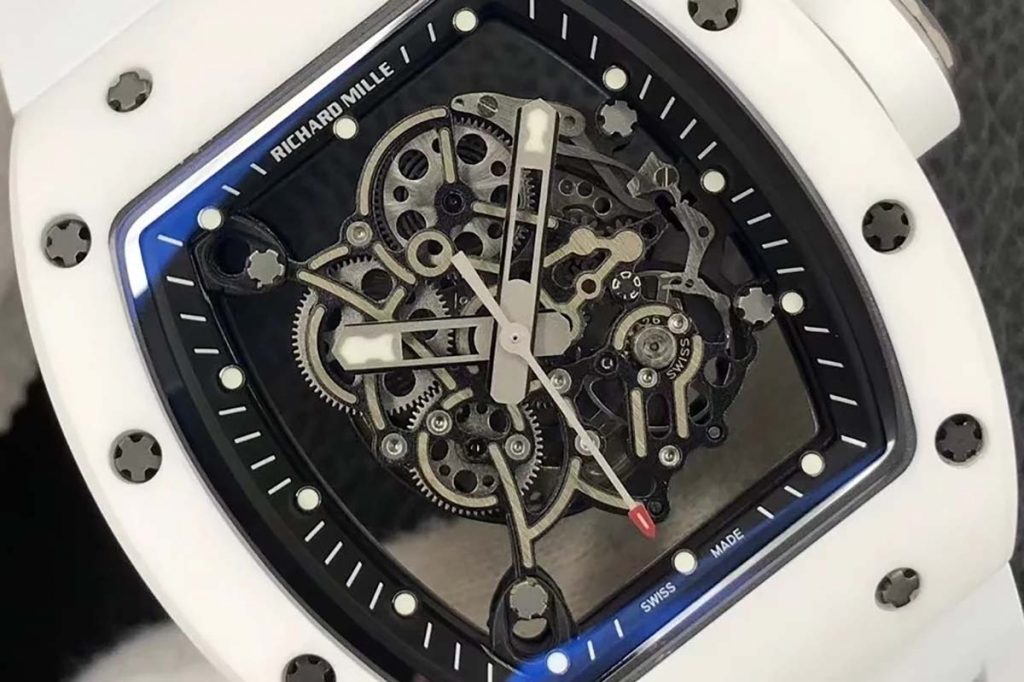 ZF厂理查德米勒RM055白陶瓷材质复刻腕表做工细节深度评测
